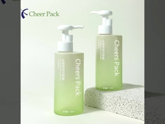 নতুন ডিজাইনের কসমেটিক পাত্রে ১৫০ মিলি/৫০০ মিলি স্কিন কেয়ার প্যাকেজিং লশনের সাথে সাদা গ্রেডিয়েন্ট পিইটি বোতল