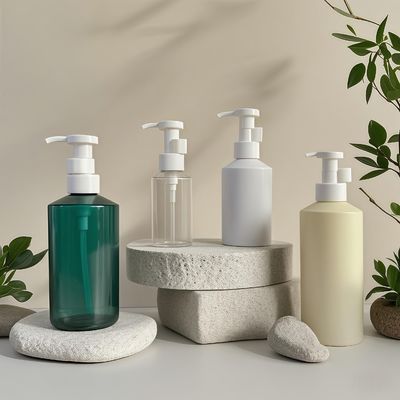 কসমেটিক প্যাকেজিংয়ের জন্য কাস্টমাইজযোগ্য লোগো প্রিন্ট সহ 300ml-500ml PET সিলিন্ডার-আকৃতির লোশন পাম্প বোতল