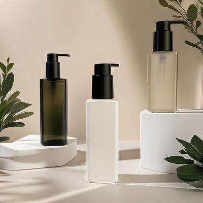 কাস্টম রঙের কসমেটিক ব্যক্তিগত যত্ন প্যাকেজিংয়ের জন্য প্রেস পাম্প সিলিং সহ পিইটি প্লাস্টিকের বর্গাকার বোতল