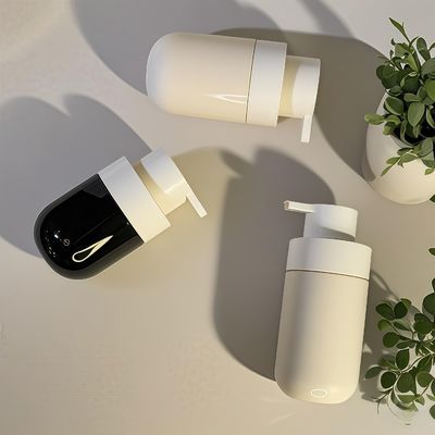 প্রেস পাম্প এবং সৌন্দর্য প্যাকেজিং জন্য কাস্টম রঙ সিল্ক স্ক্রিন প্রিন্টিং সঙ্গে ফ্যাট গোলাকার আকৃতির পিইটি কসমেটিক বোতল