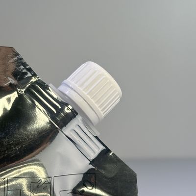 পোর্টেবল এবং টেকসই 16 মিমি পিই প্লাস্টিকের স্ক্রু ক্যাপ ফ্লিপ টপ স্পাউট ক্যাপ সহ খাদ্য গ্রেড নিরাপদ রিম পানীয়ের জন্য নমনীয় প্যাকেজিং