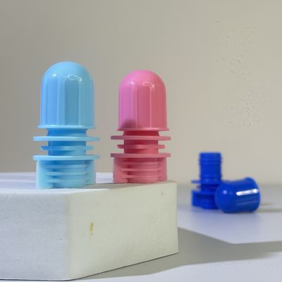 12 মিমি বুলেট হেড প্লাস্টিক PE খাদ্য গ্রেড বহনযোগ্য স্পাউট ক্যাপ শ্যাম্পু প্রসাধনী পণ্য প্যাকেজিং-এর জন্য স্পাউটেড পাউচগুলির জন্য স্ক্রু ক্যাপ